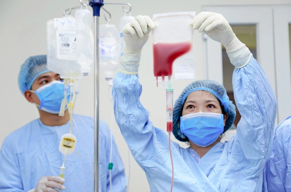 Ghép tế bào gốc kéo dài thời gian sống cho người bệnh ung thư máu