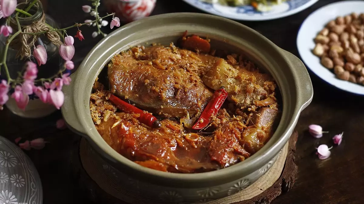 Ăn gì hỗ trợ nội tiết tố nữ ổn định?