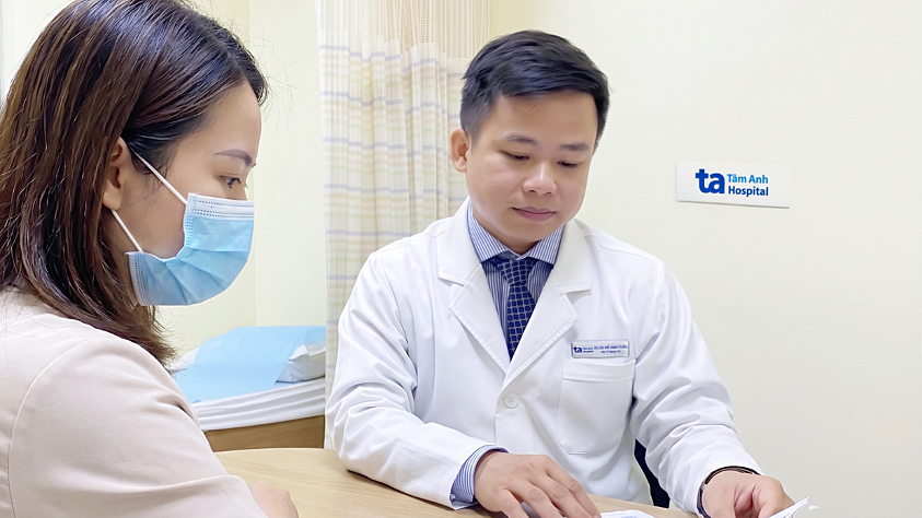 Có nên phẫu thuật u diệp thể?