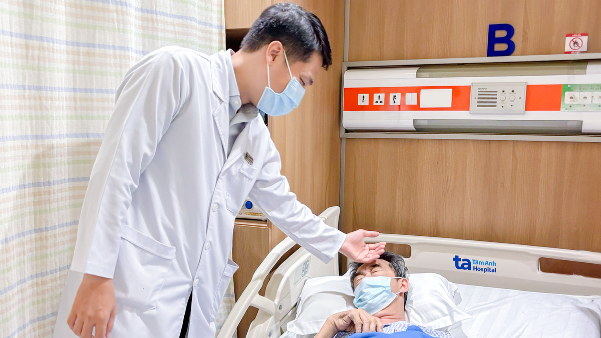 Giun lươn mang vi khuẩn E.Coli tấn công não, phổi người đàn ông