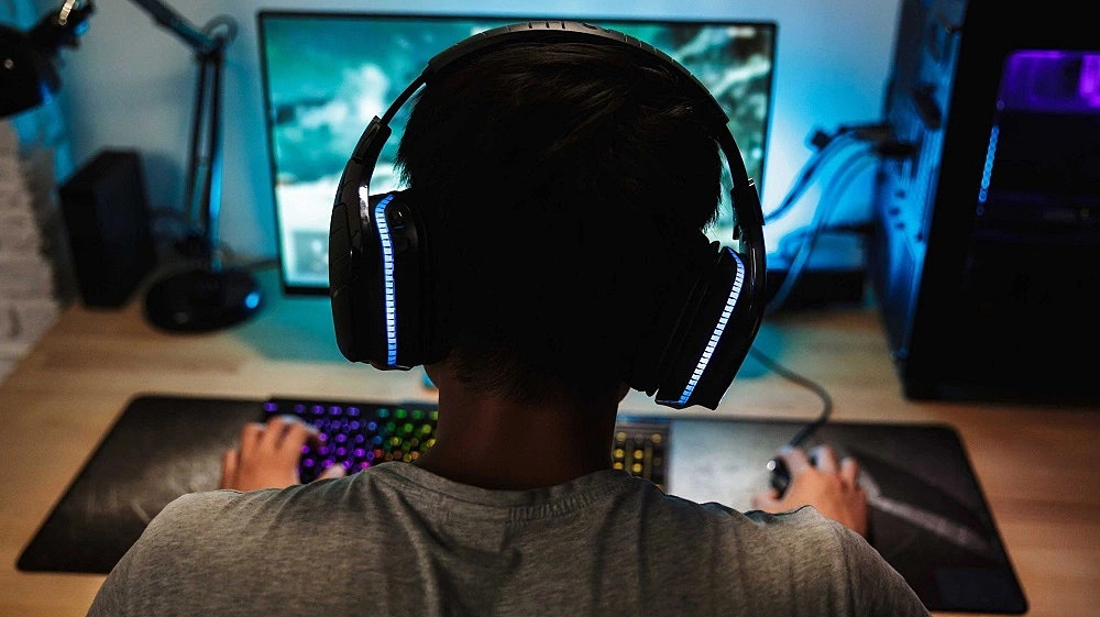Điều gì xảy ra với sức khỏe nếu chơi game quá nhiều?