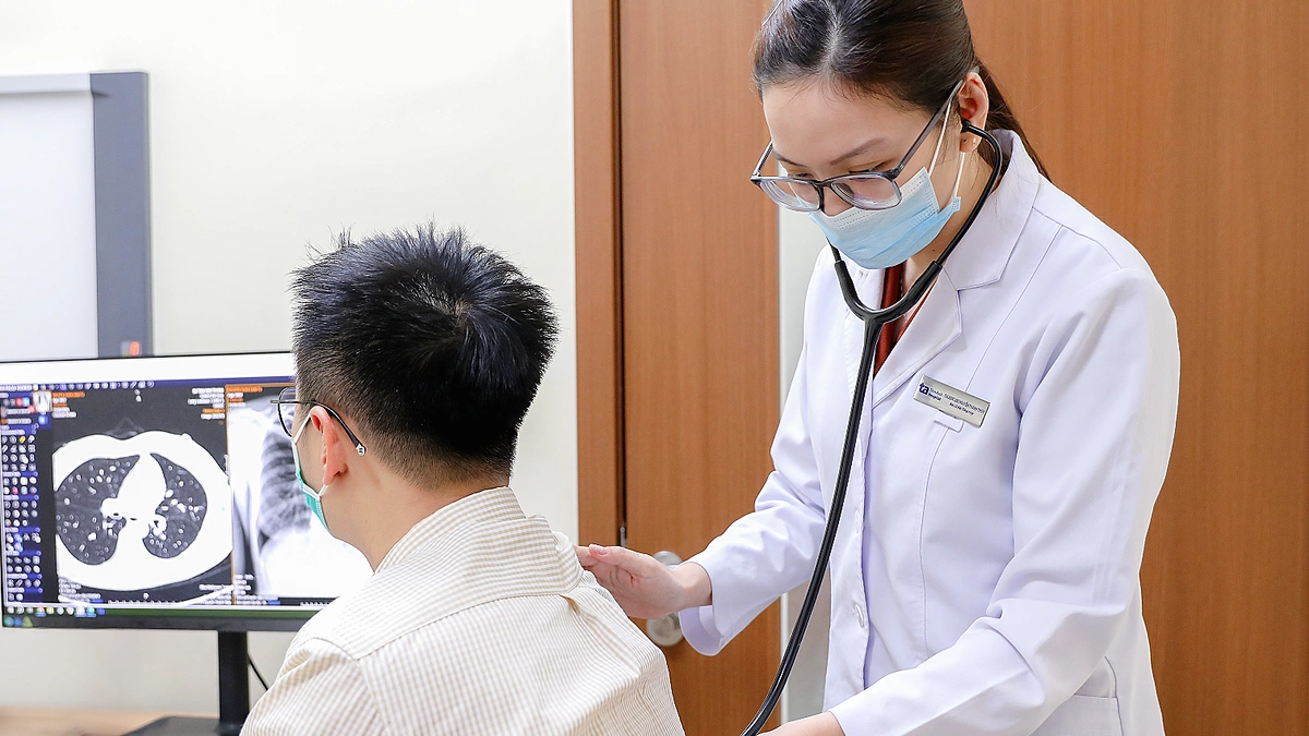 5 trường hợp ho cần đi khám thay vì tự mua thuốc