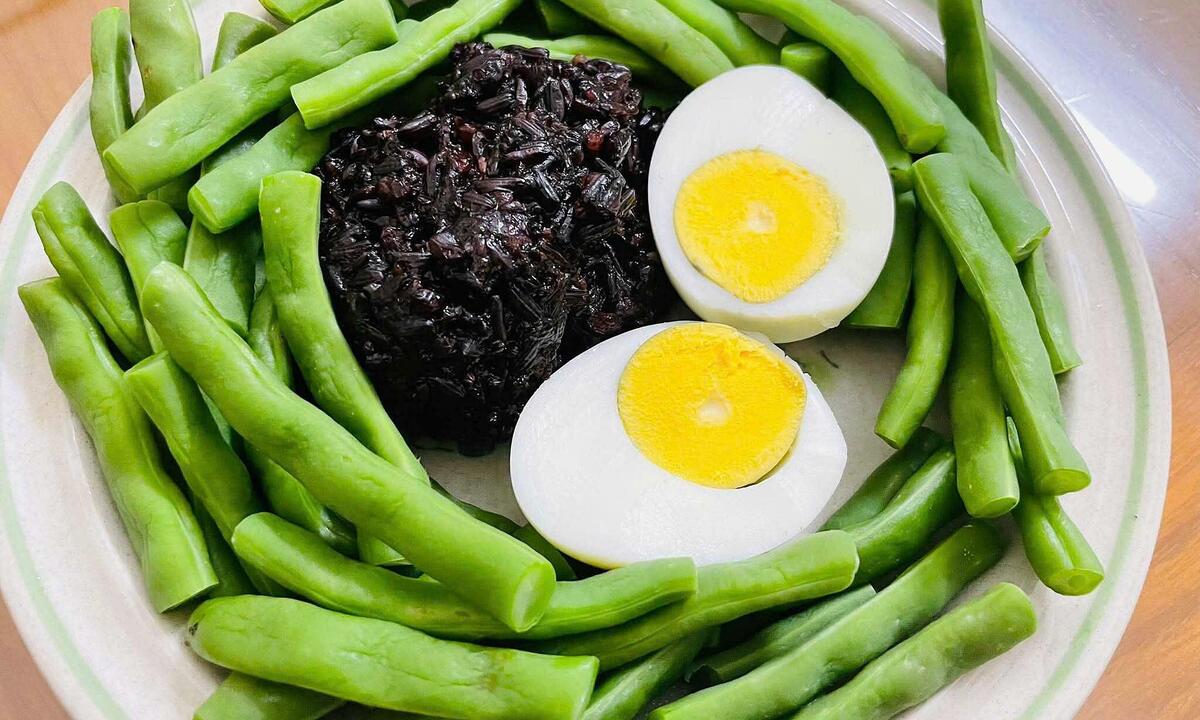 Chế độ ăn keto khác eat clean thế nào