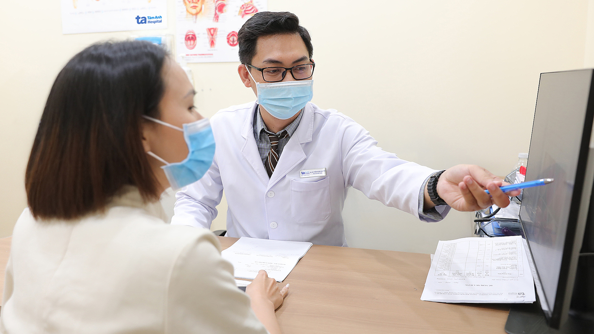 Nổi mụn nước ở tai có phải mắc zona?