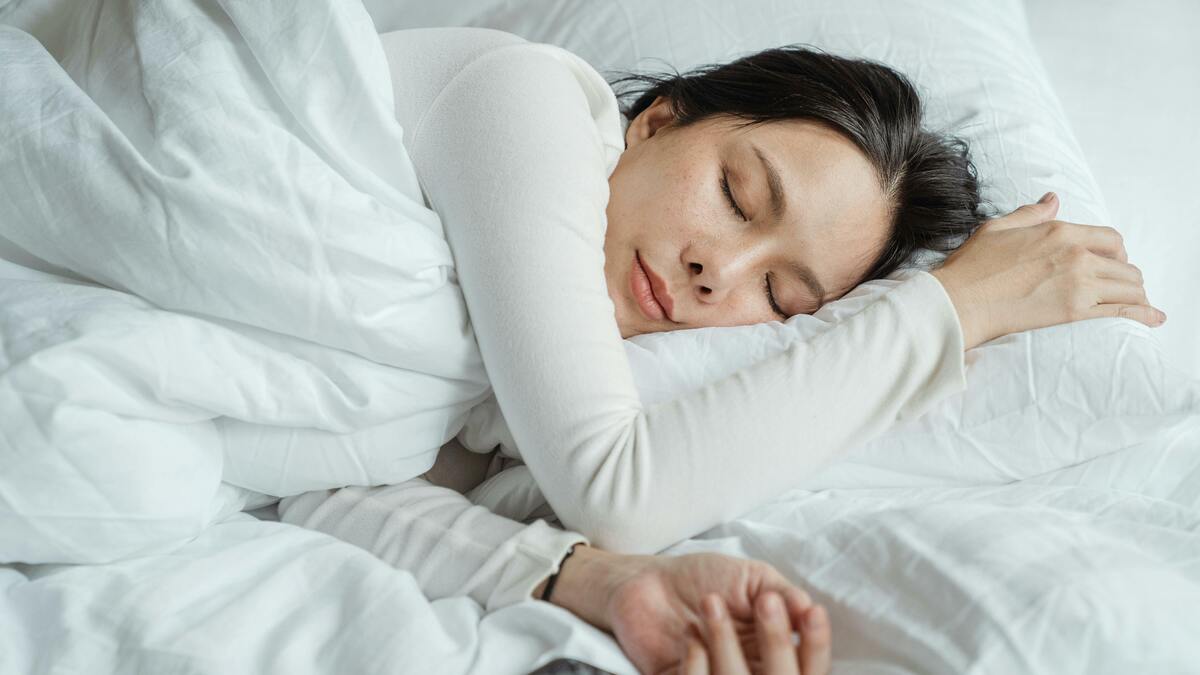 Nhiệt độ điều hòa lý tưởng để ngủ ngon vào mùa hè