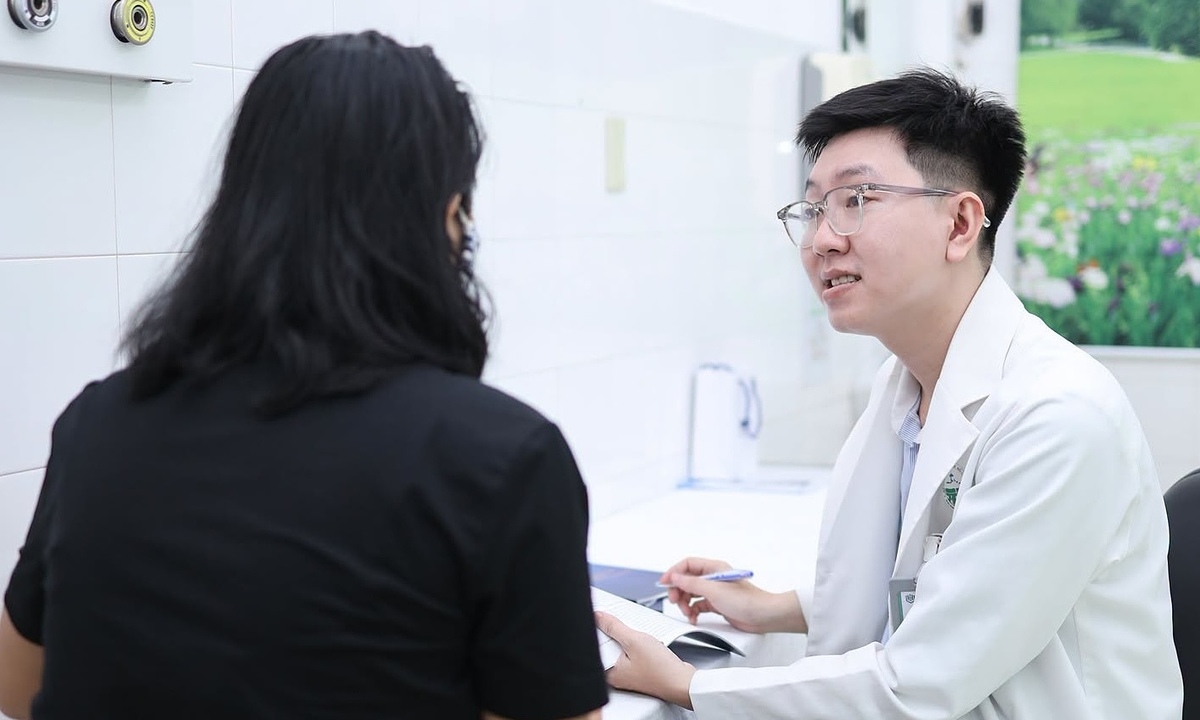 Sai lầm dùng dầu tẩy trang mỗi ngày khiến da nổi mụn