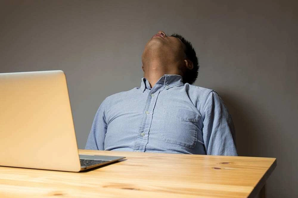 Bị tổn thương vì vợ kiếm nhiều tiền hơn