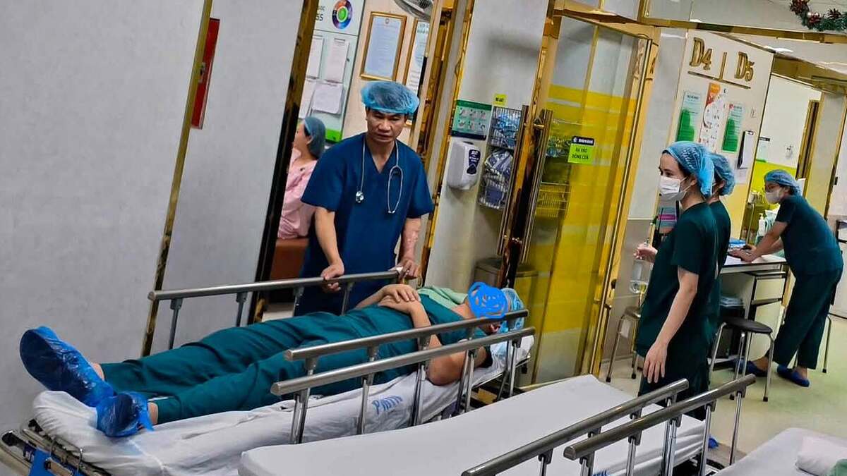 Chồng ngất xỉu vì sốc tâm lý khi chứng kiến vợ 'vượt cạn'