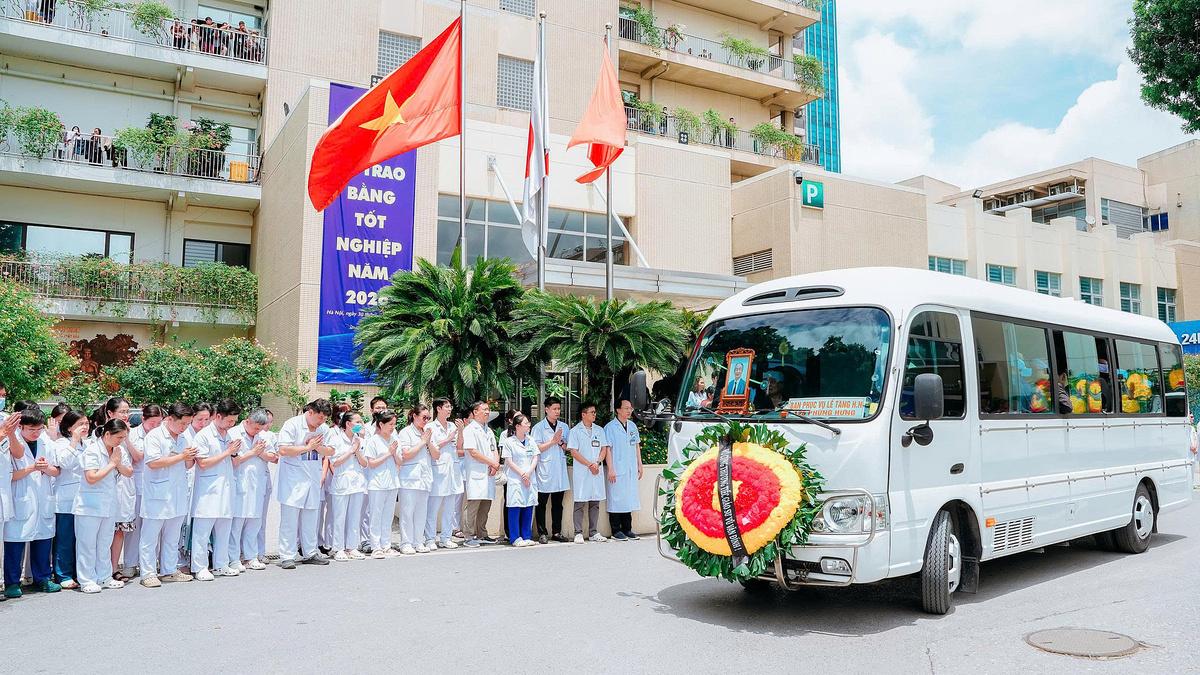 Y bác sĩ Bạch Mai tiễn biệt 'cây đại thụ' hồi sức cấp cứu Vũ Văn Đính