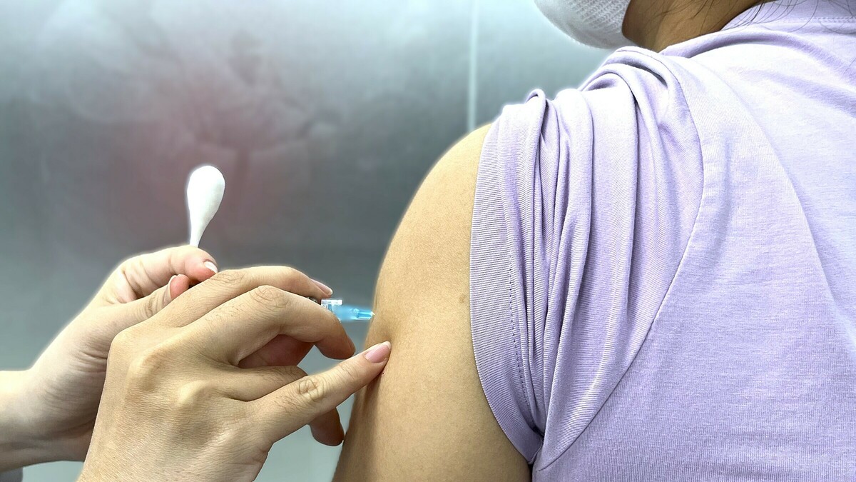 Sau khi đốt hết sùi mào gà có cần tái khám, tiêm vaccine không?