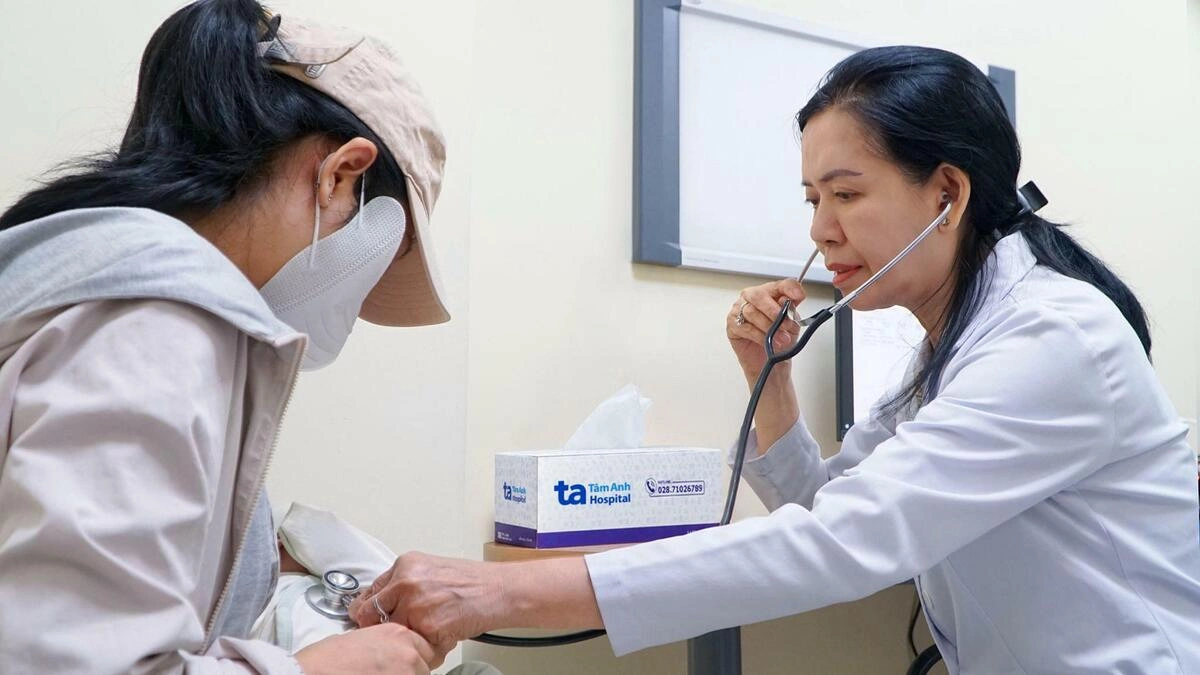 Hai tháng nuôi sống bé sinh non suy hô hấp