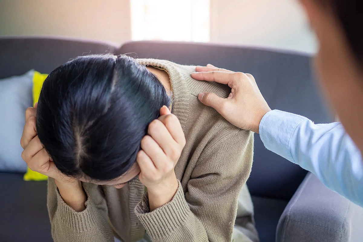 Giọt nước mắt chữa lành trong phòng khám tâm lý