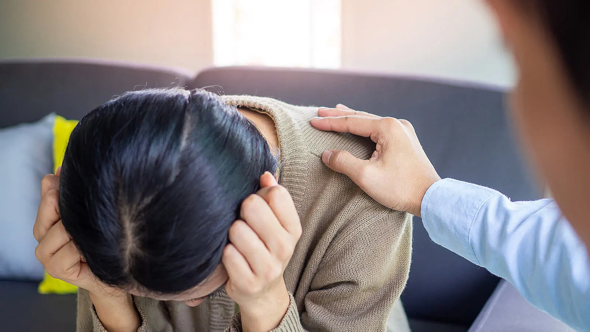 Giọt nước mắt chữa lành trong phòng khám tâm lý