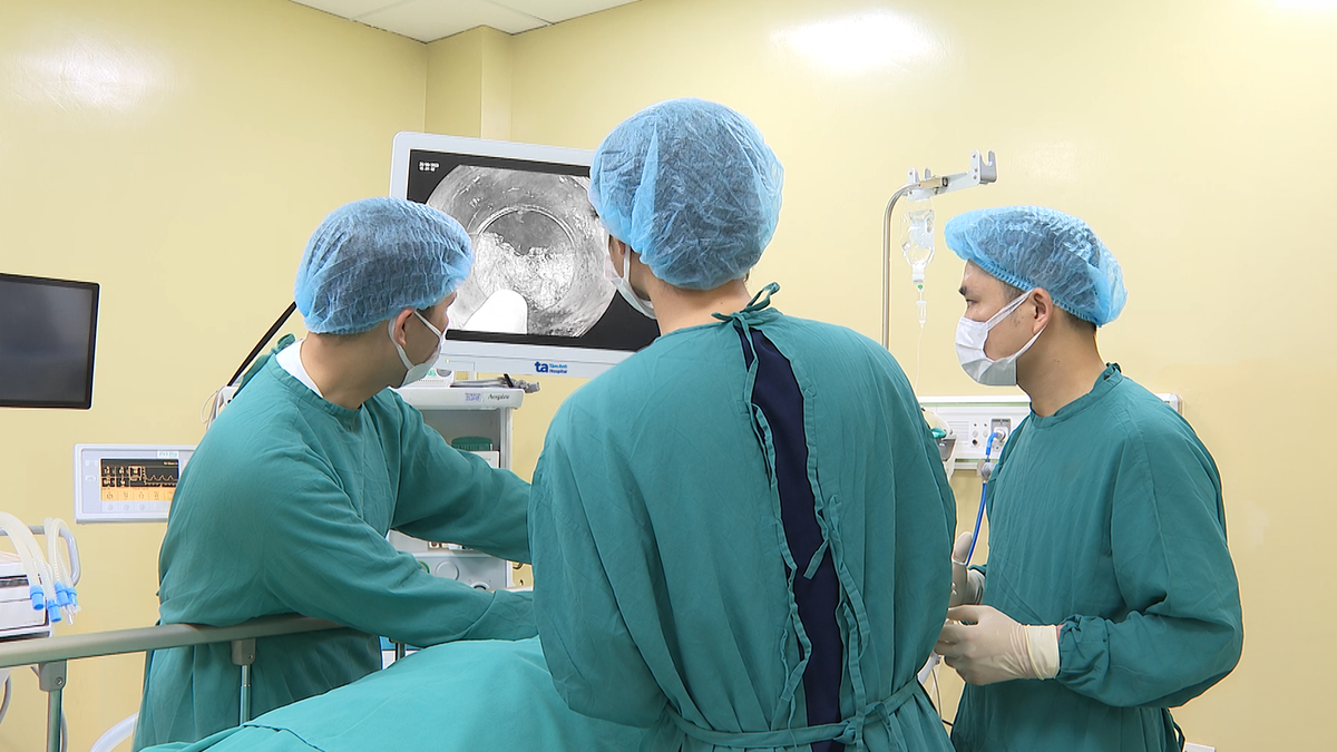 Thực quản giãn gấp đôi sau 11 năm co thắt tâm vị