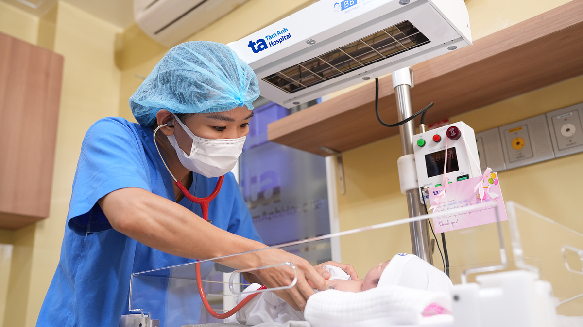 Dấu hiệu trẻ sơ sinh khó thở cần đi khám