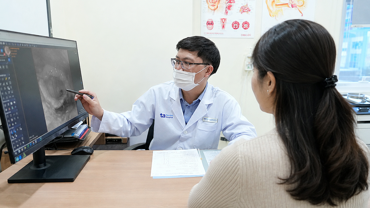 Vì sao nghẹt mũi một bên khi nằm nghiêng?