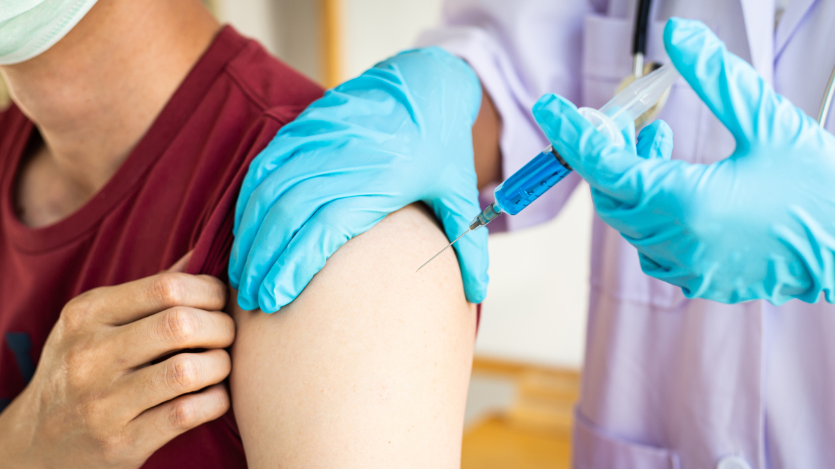 Vaccine cúm đầu tiên dùng công nghệ mRNA được FDA cấp phép