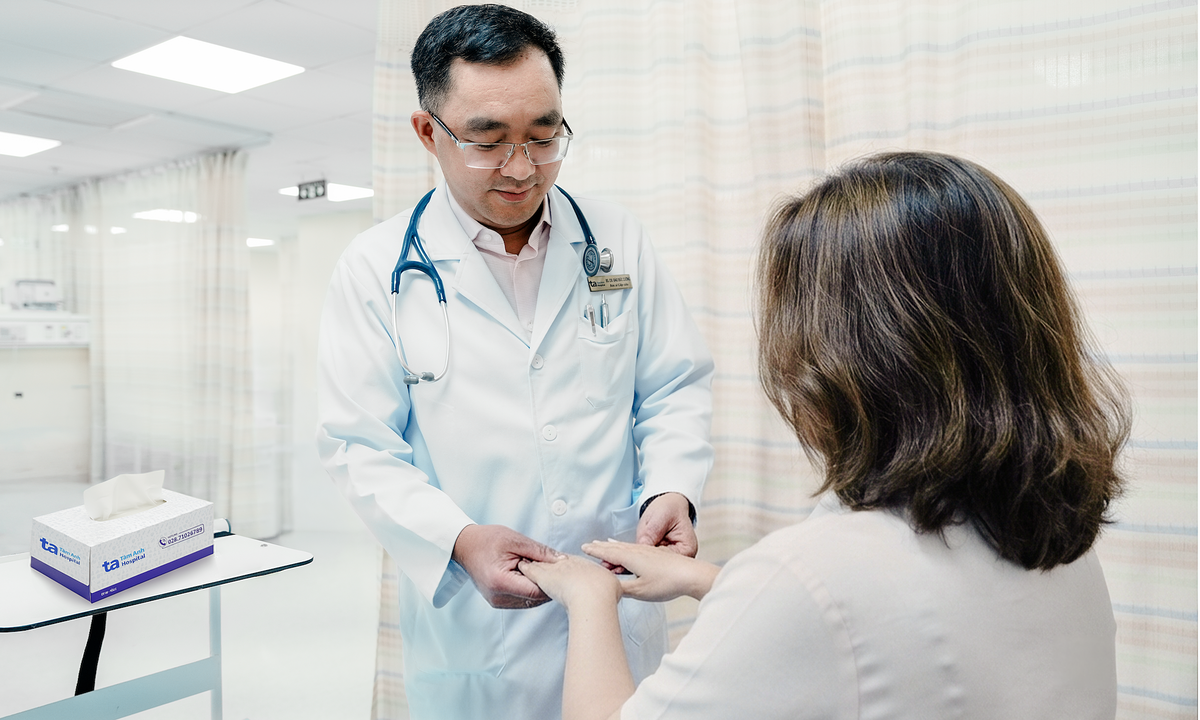 Phát hiện bệnh lupus từ dấu hiệu đầu ngón tay tím tái