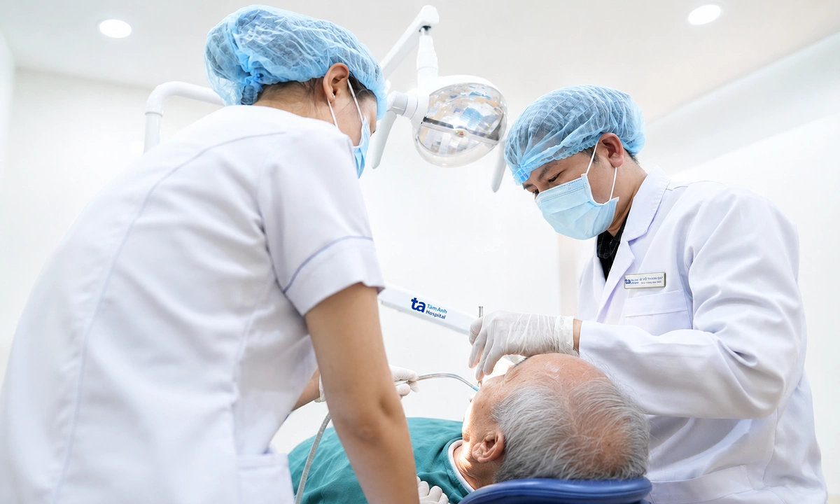 Nhổ 6 răng sâu ngăn vi khuẩn tấn công van tim