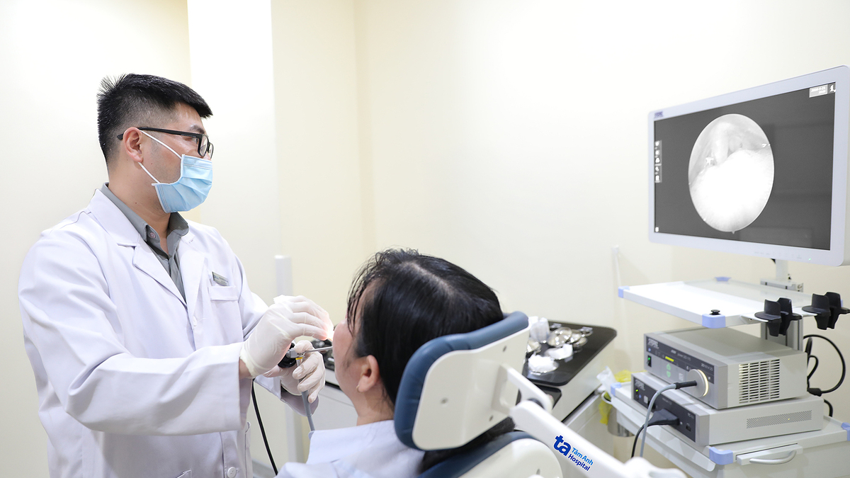 Ai dễ bị viêm họng, amidan khi mưa lạnh?