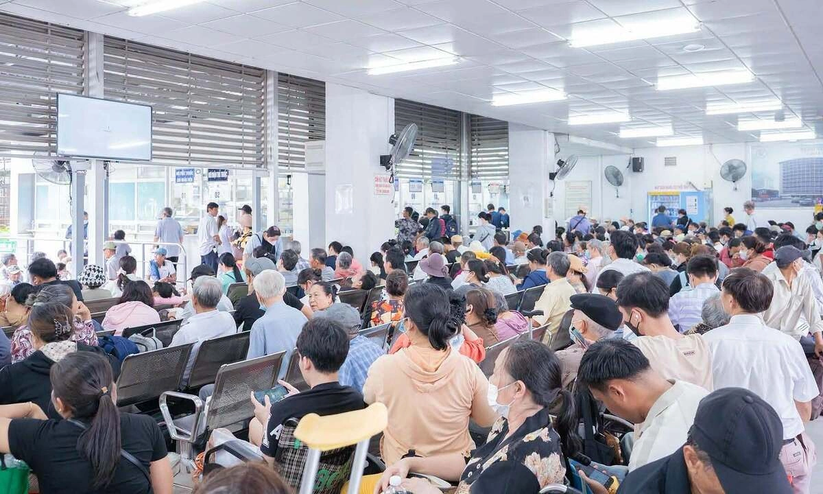 Bệnh viện Chợ Rẫy cảnh báo dịch vụ 'bốc số' khám nhanh lừa đảo
