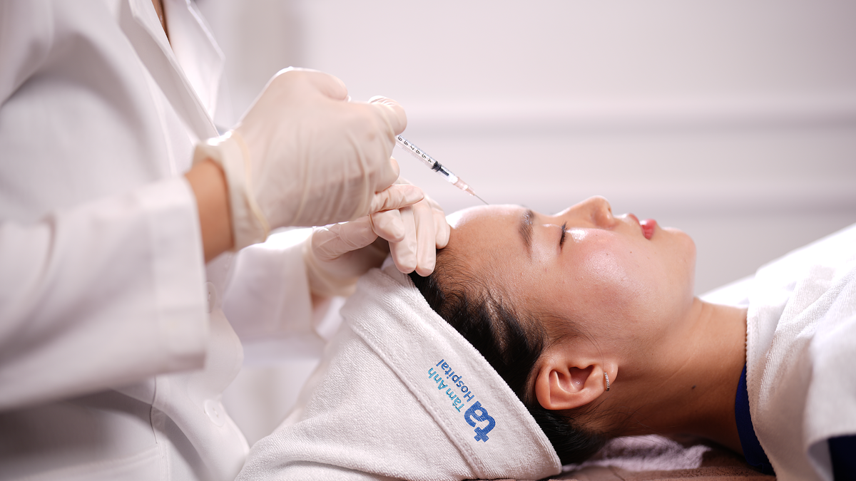 Tiêm filler khác botox thế nào