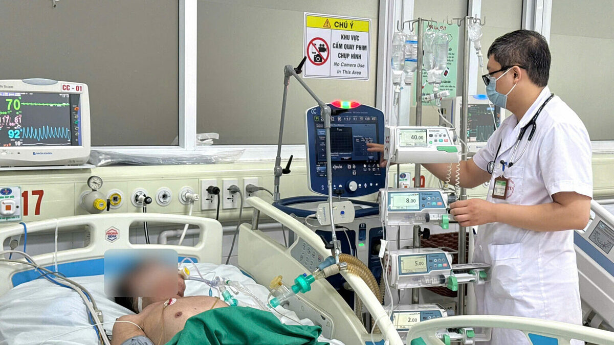 Vì sao người cao tuổi dễ biến chứng do cúm