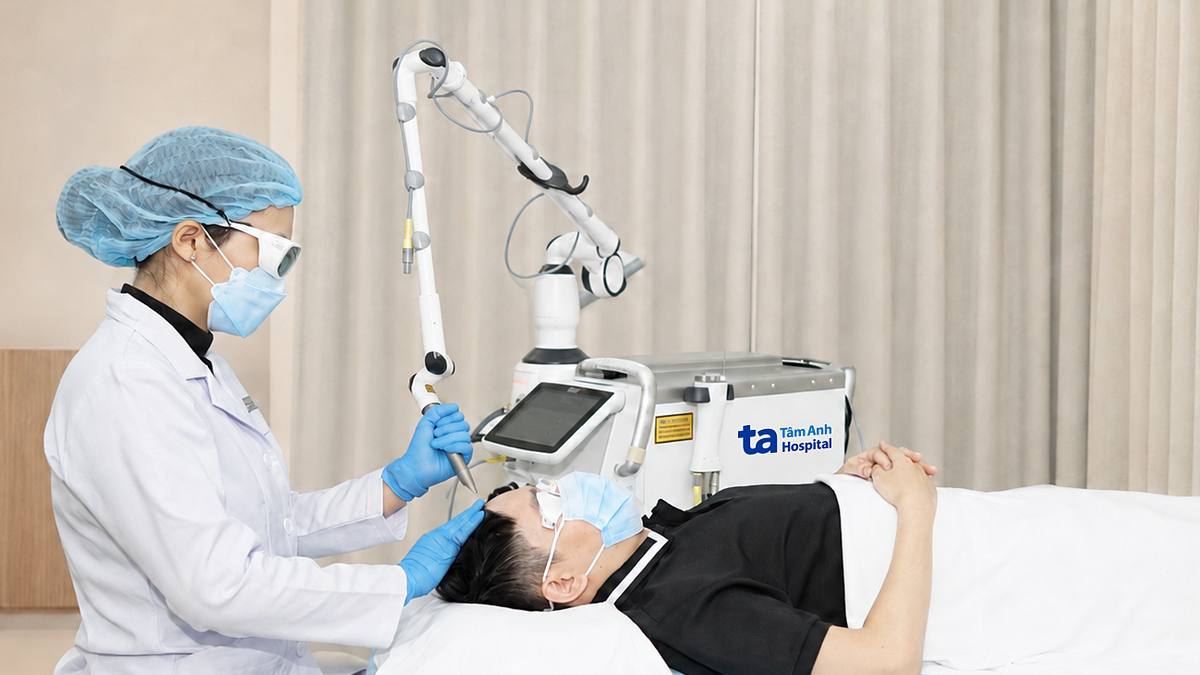 Đội mũ bảo hiểm thường xuyên có gây rụng tóc?