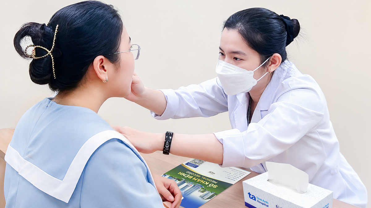Cách khắc phục da dưới cằm sạm màu
