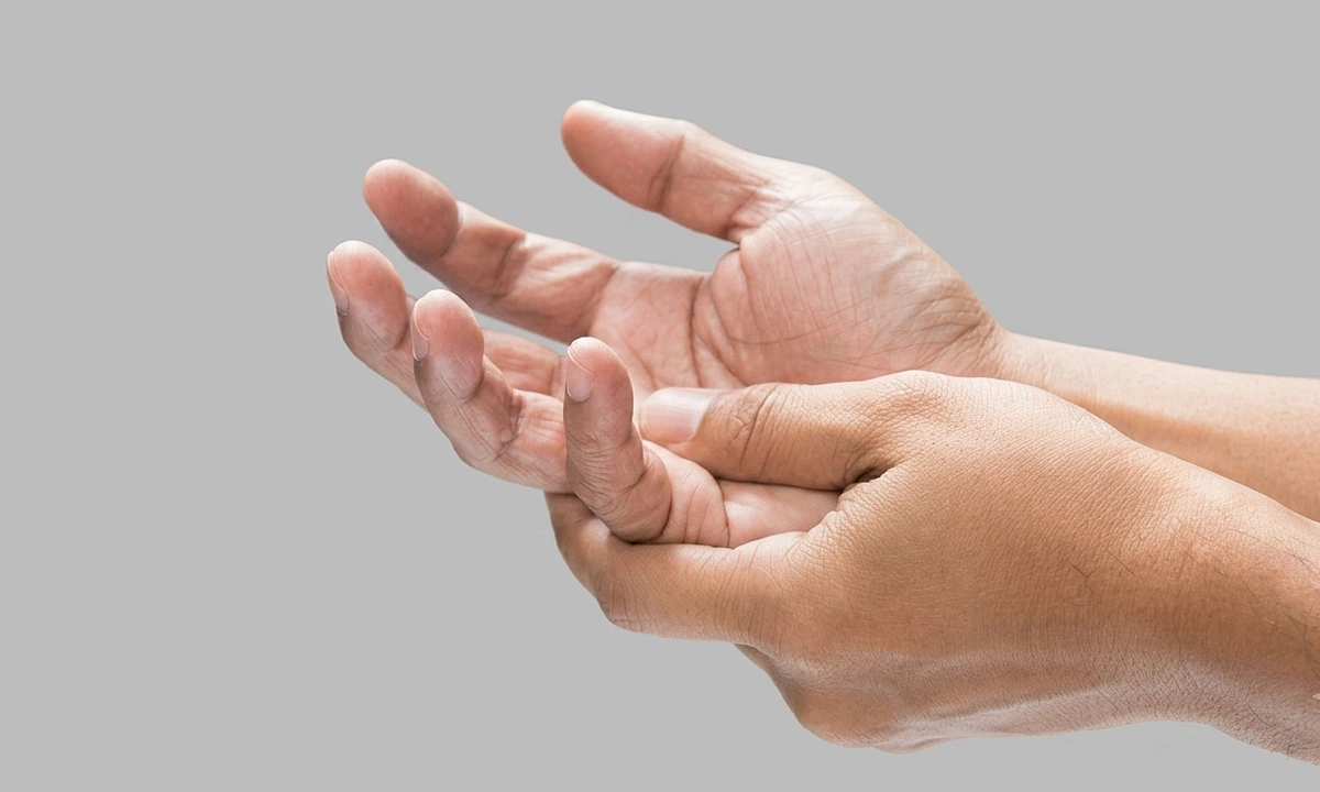 Các dấu hiệu bất thường ngoài khớp có thể do acid uric cao