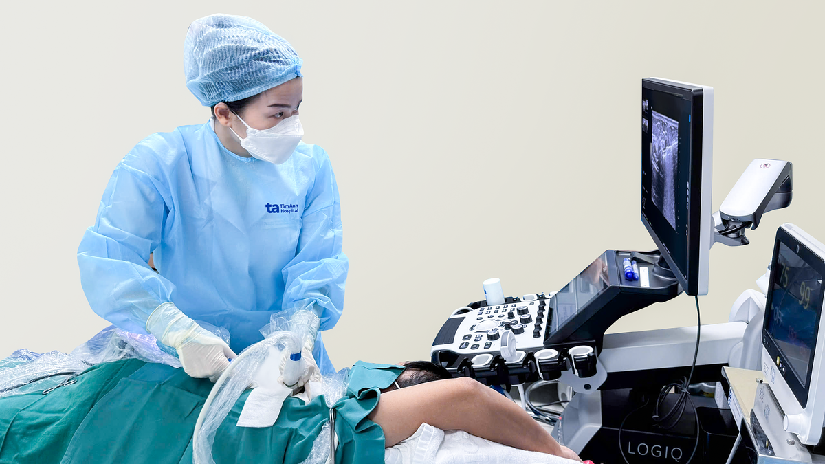 Bóc trọn u ngực bằng kỹ thuật hút chân không