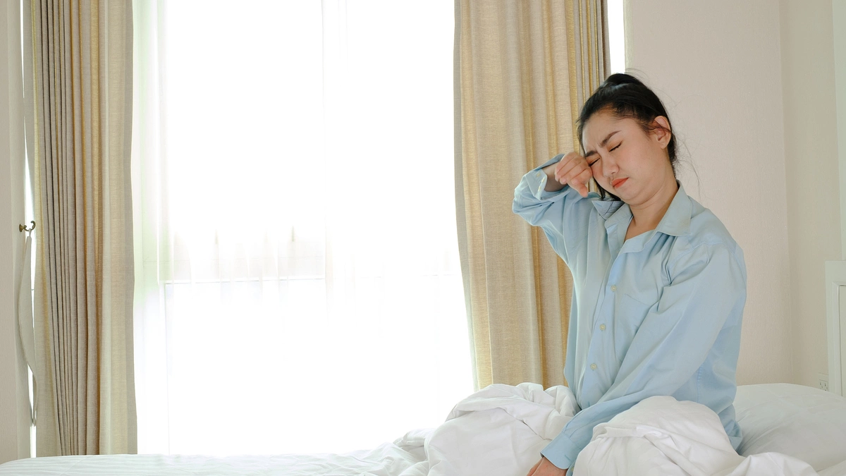 Ngủ bù cuối tuần có bù được những đêm thiếu ngủ?