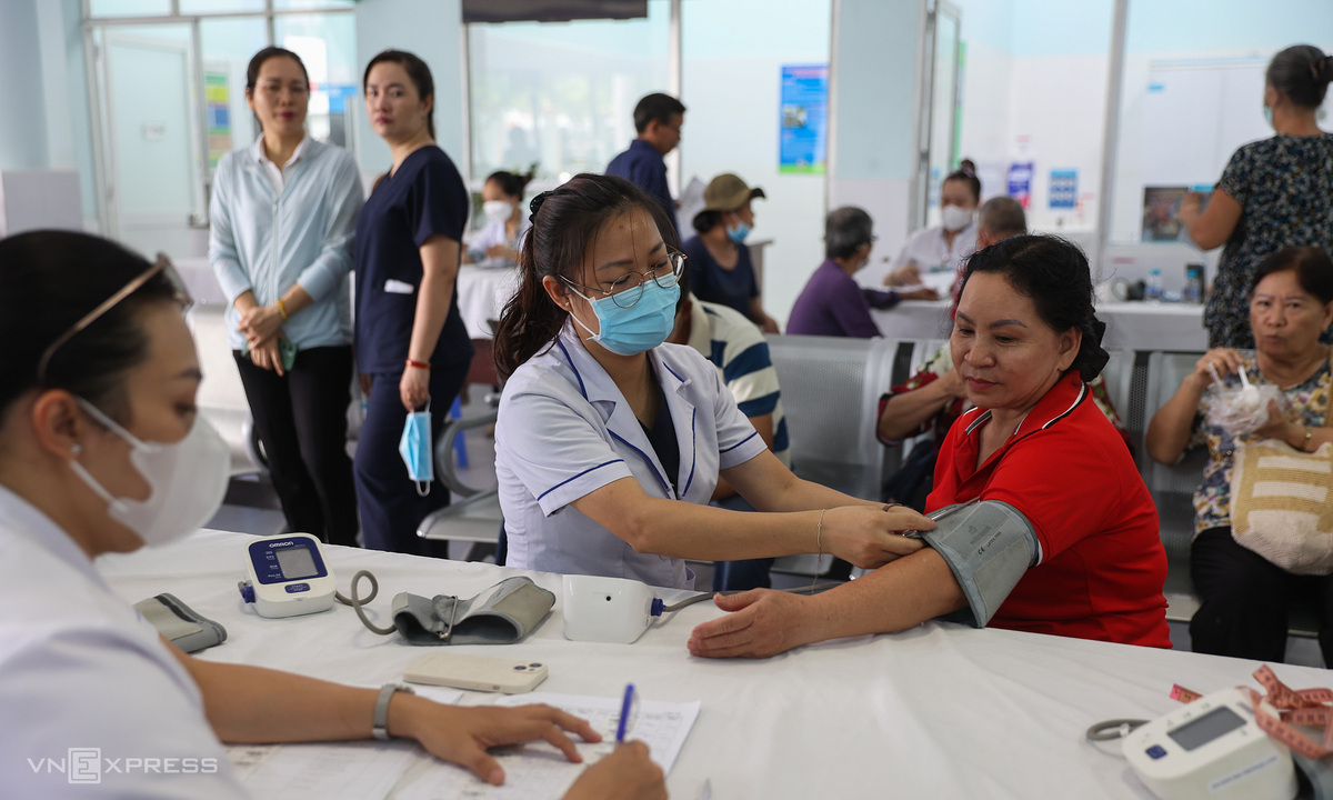 Giám đốc Sở Y tế TP HCM: 'Khám sức khỏe miễn phí không chạy theo số lượng'