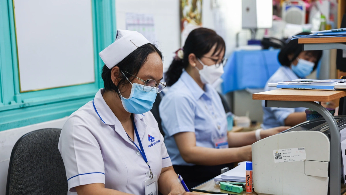 Kiến nghị hỗ trợ 50-70% chi phí thuốc cho người thu nhập thấp mắc bệnh nan y