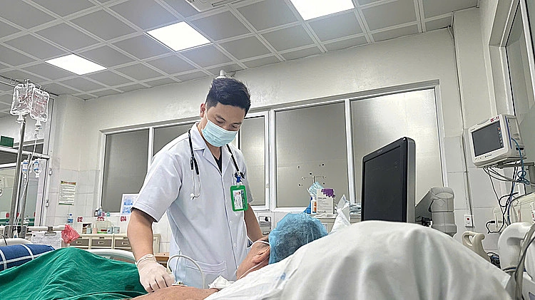 Vi khuẩn "ăn thịt người" tấn công não người đàn ông