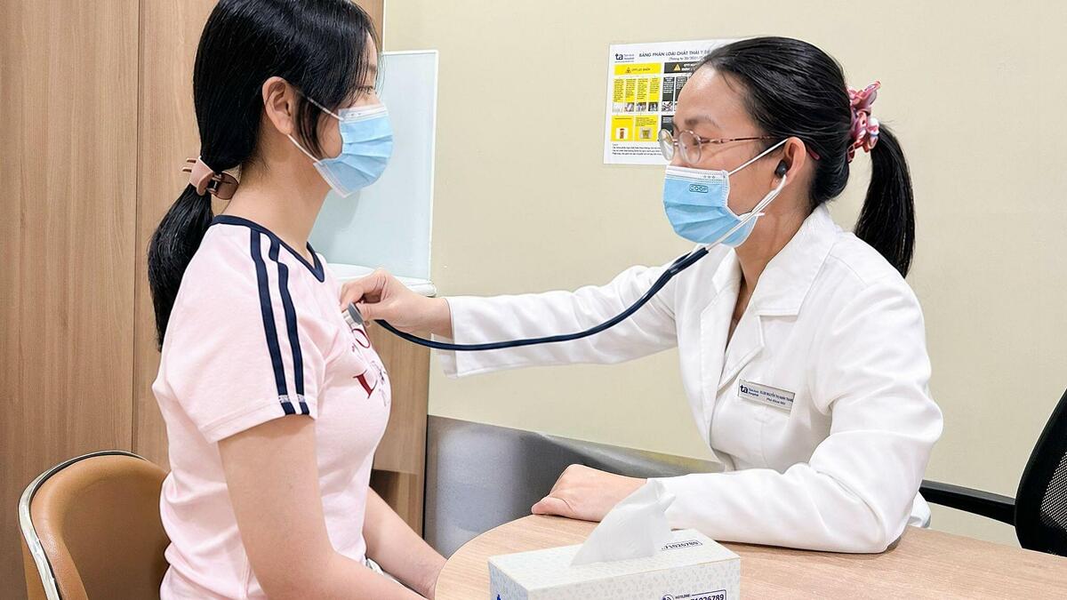 Bác sĩ chỉ cách giúp trẻ ngủ, thức dậy đúng giờ đi học