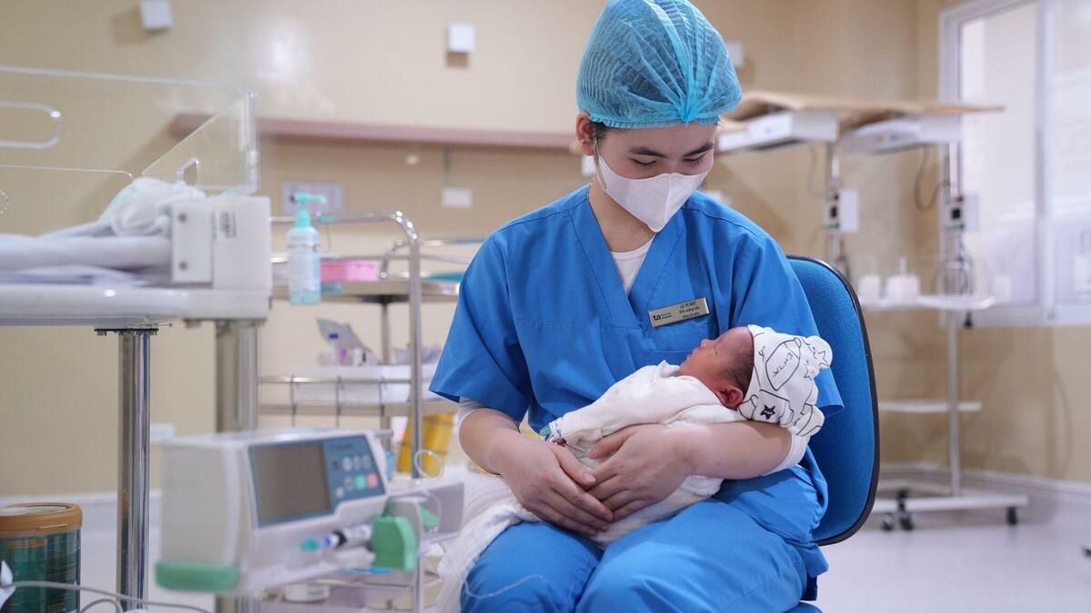 Có nên vỗ ợ hơi cho trẻ sơ sinh sau khi bú?