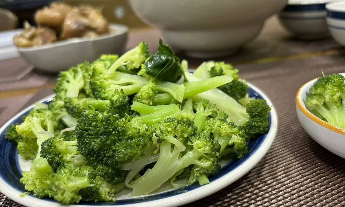 Ăn thâm hụt calo thế nào giúp giảm cân?