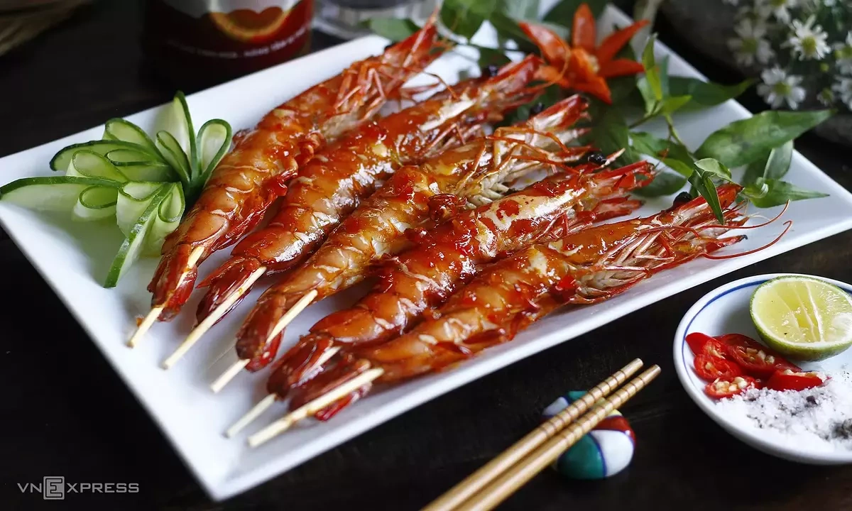 Ăn cá nhỏ nguyên xương, tôm nguyên vỏ có bổ sung nhiều canxi?