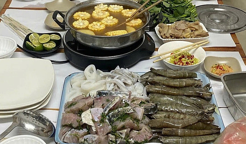 Nhậu với hải sản liên tiếp có nguy hại?