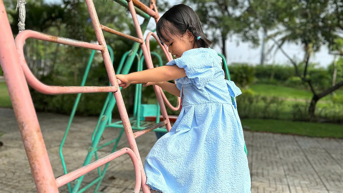 Điều gì xảy ra khi trẻ ít vận động ngoài trời?