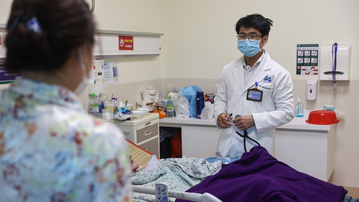 Kiến nghị trợ cấp hàng tháng cho người mắc ung thư, suy thận
