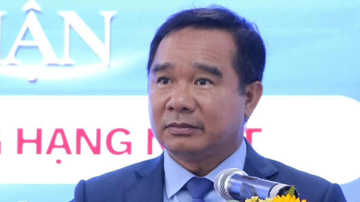 Chủ tịch TP HCM: Y tế hiện đại phải đi cùng sự tận tâm của thầy thuốc