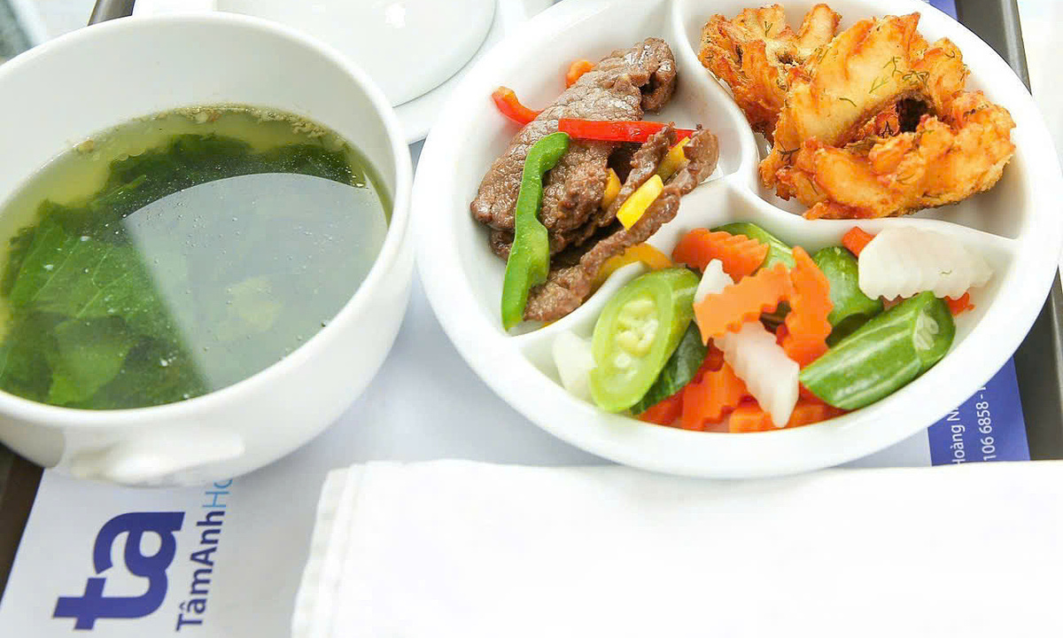 Vì sao người lớn suy dinh dưỡng dù ăn ngủ đầy đủ?