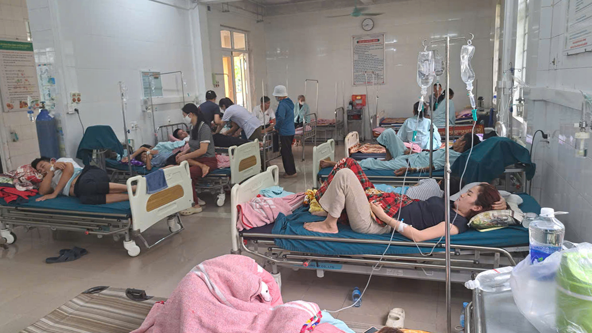 Hơn 40 người Quảng Trị nghi ngộ độc sau ăn bánh mì