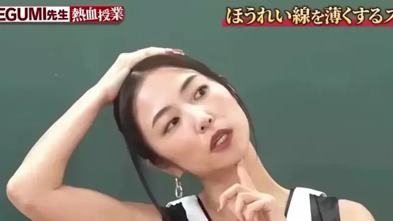 Bài tập 20 giây cứu vãn cơ mặt chảy xệ sau tuổi 40