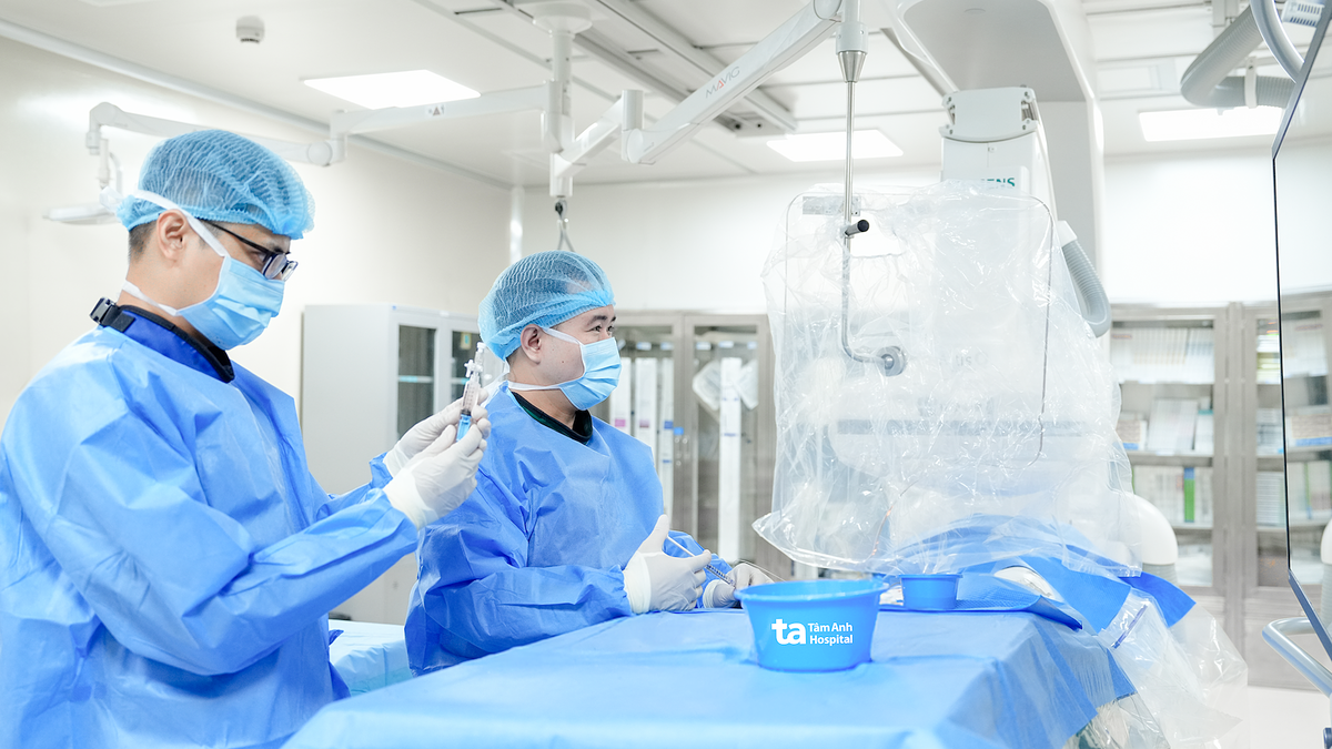 Búi dị dạng mạch máu gây đau đầu