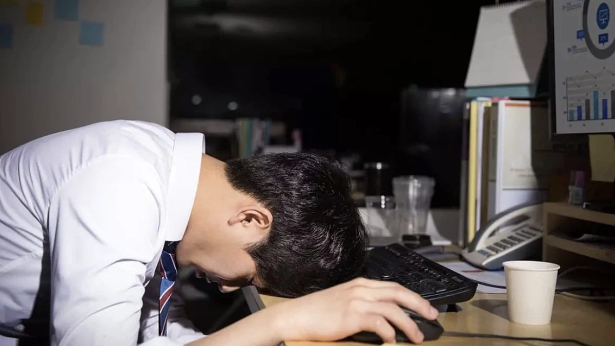 Bẫy tâm lý sau những bài đăng "lương trăm triệu, mua nhà tuổi 25"