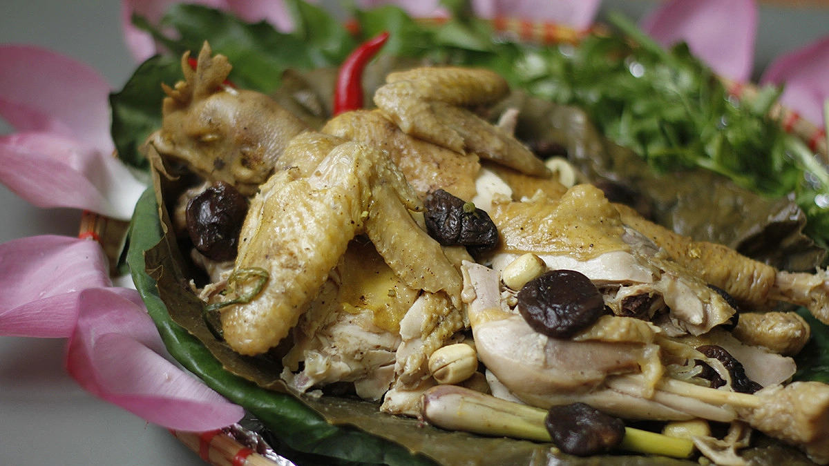 Bồi bổ bằng thịt gà - dùng đúng thành thuốc, dùng sai gây họa