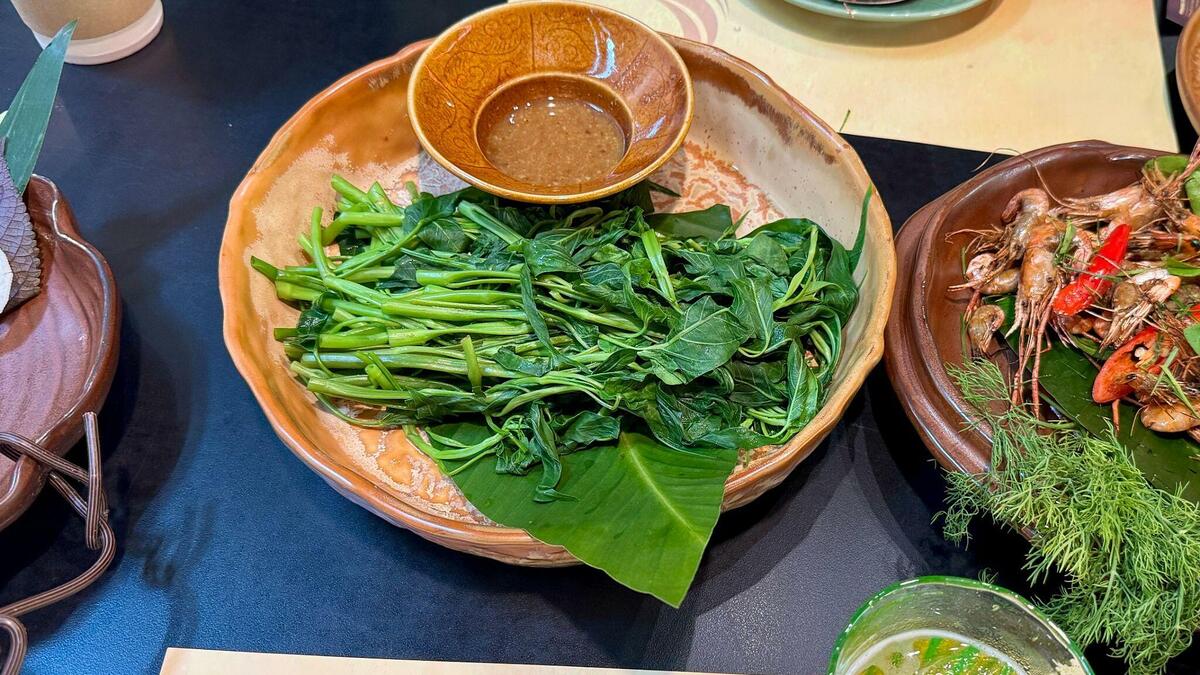 Ai nên hạn chế ăn rau muống?